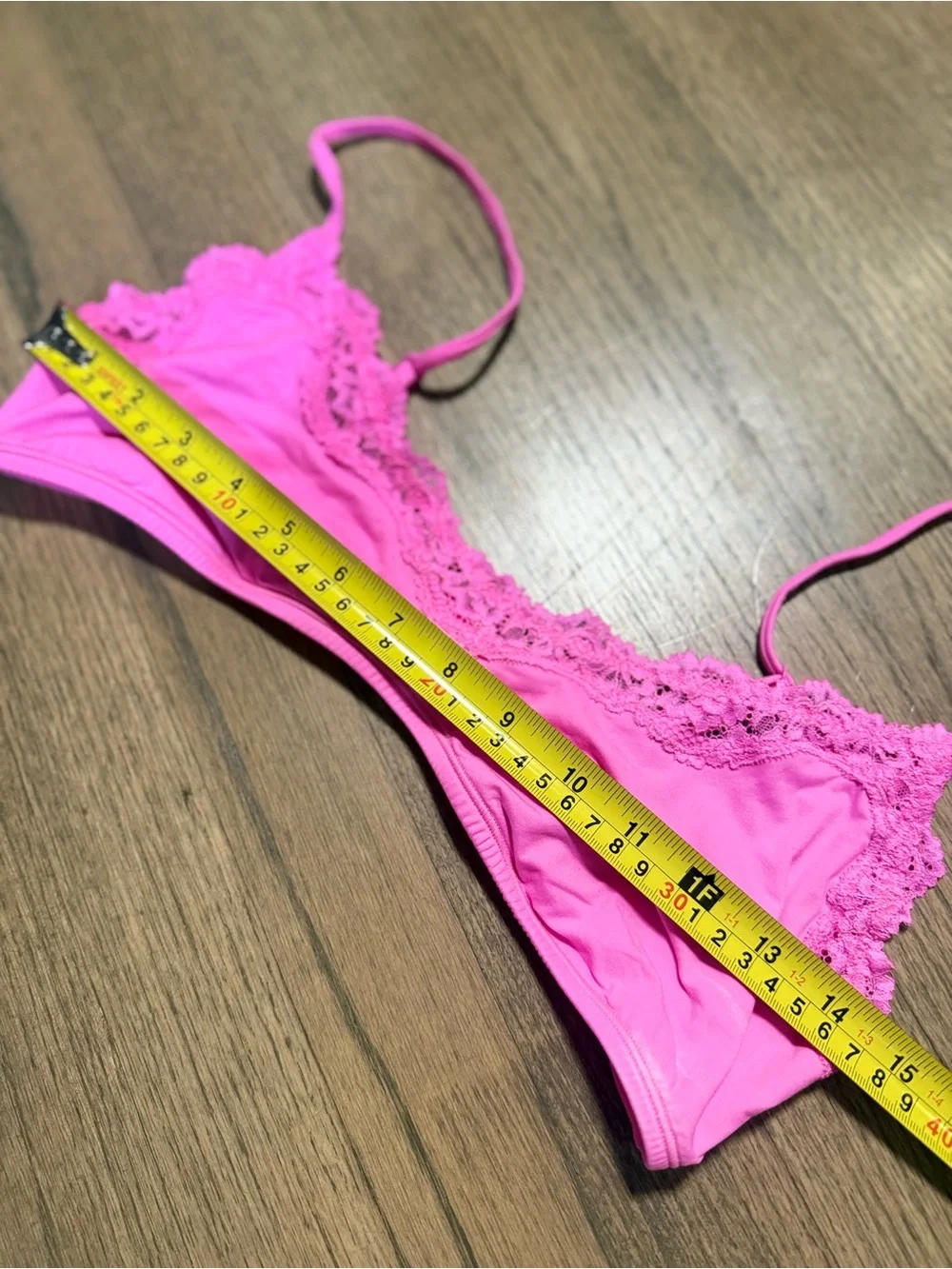 Skims Pink lace bralette with adjustable straps. Size: XL - Picture 3 of 6